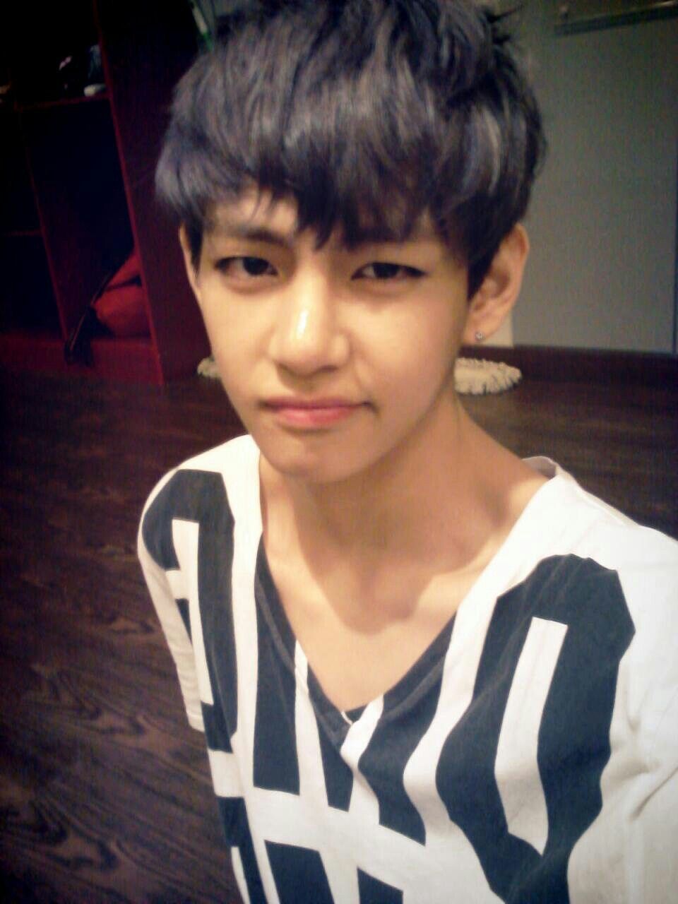 Featured image of post Taehyung Selca 2013